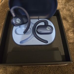 Wireless Earbuds with Charging Case - Blue